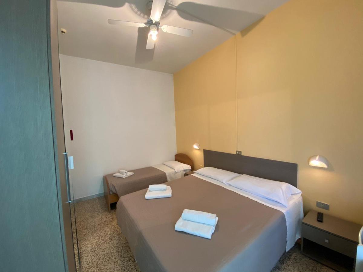 Hotel Britta ريميني المظهر الخارجي الصورة