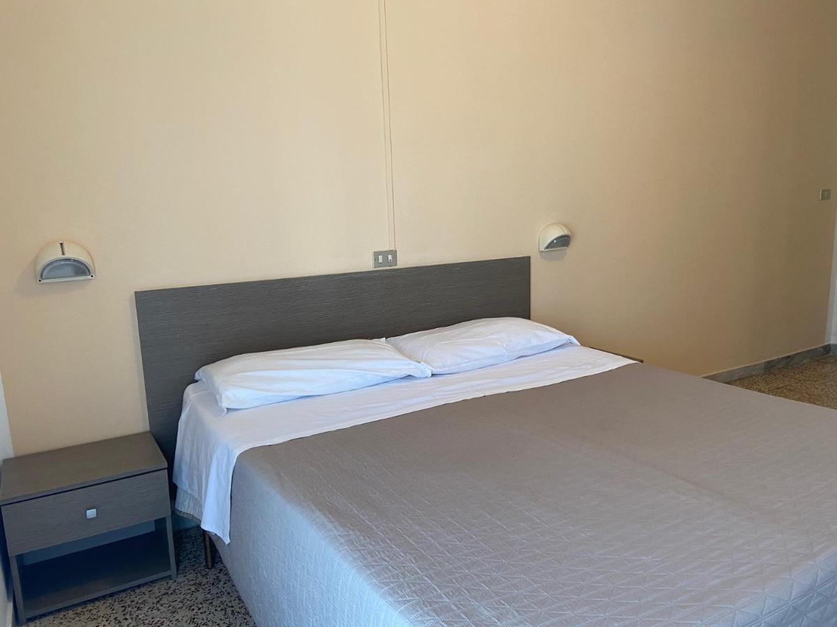 Hotel Britta ريميني المظهر الخارجي الصورة