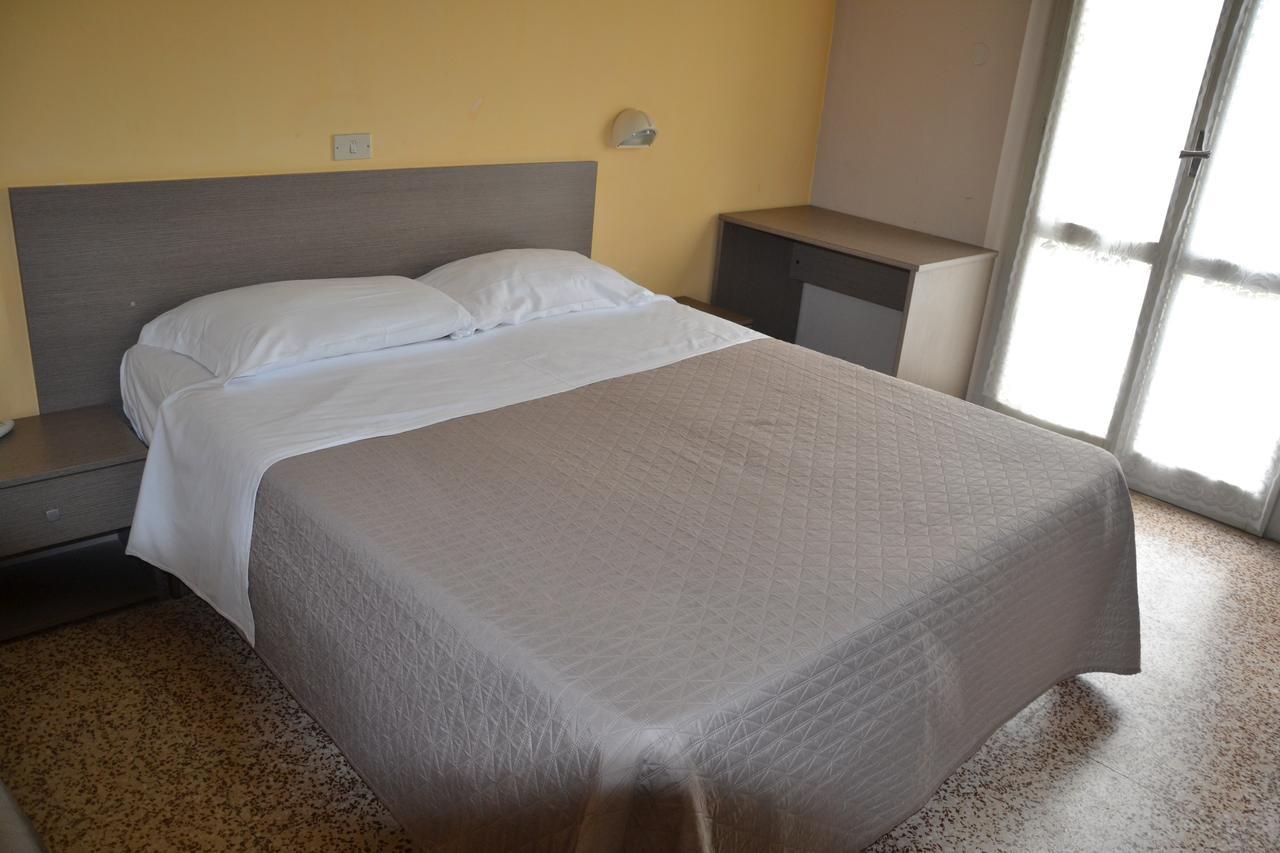 Hotel Britta ريميني المظهر الخارجي الصورة